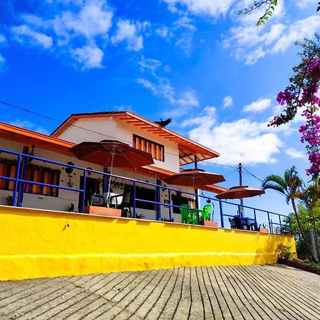 Hotel ᒍᑌᕼᗩᒪᑌ à Jericoc  Extérieur photo