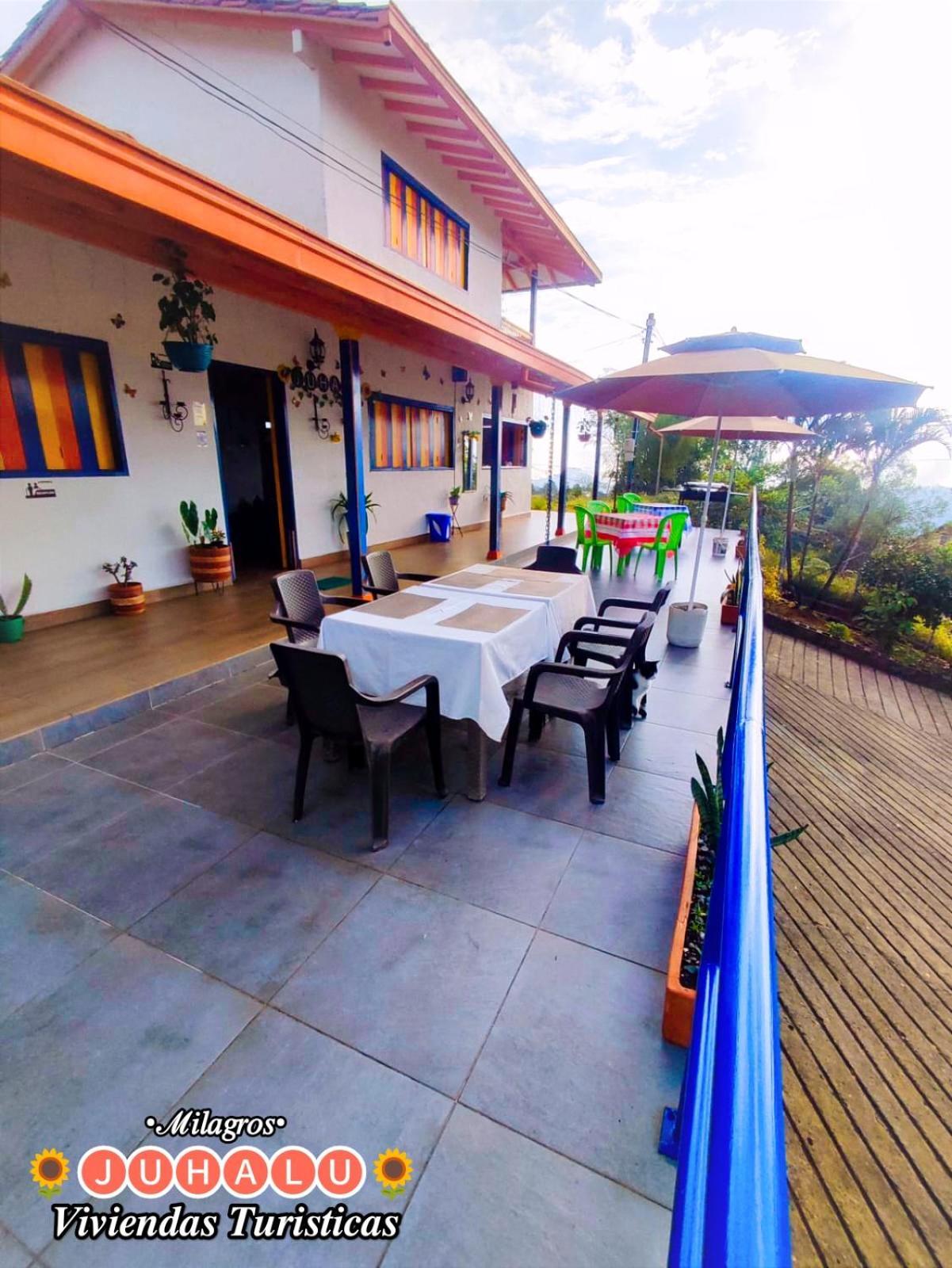 Hotel ᒍᑌᕼᗩᒪᑌ à Jericoc  Extérieur photo