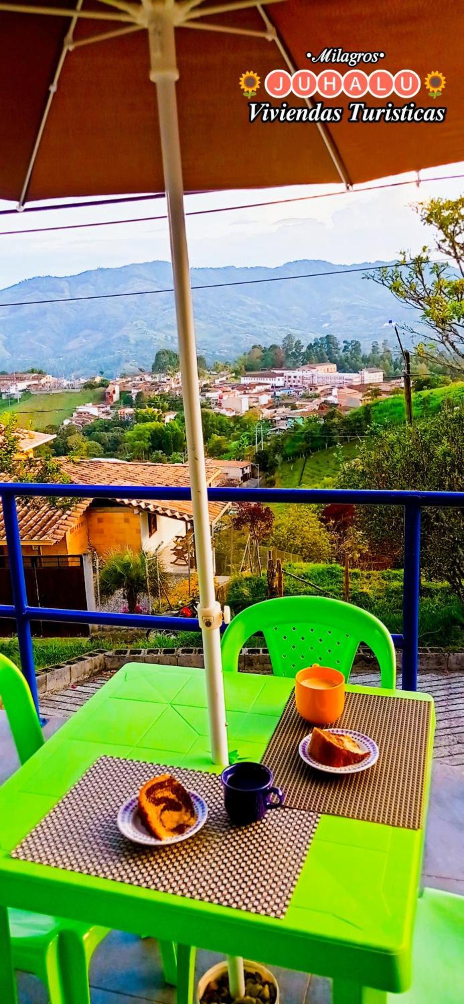 Hotel ᒍᑌᕼᗩᒪᑌ à Jericoc  Extérieur photo