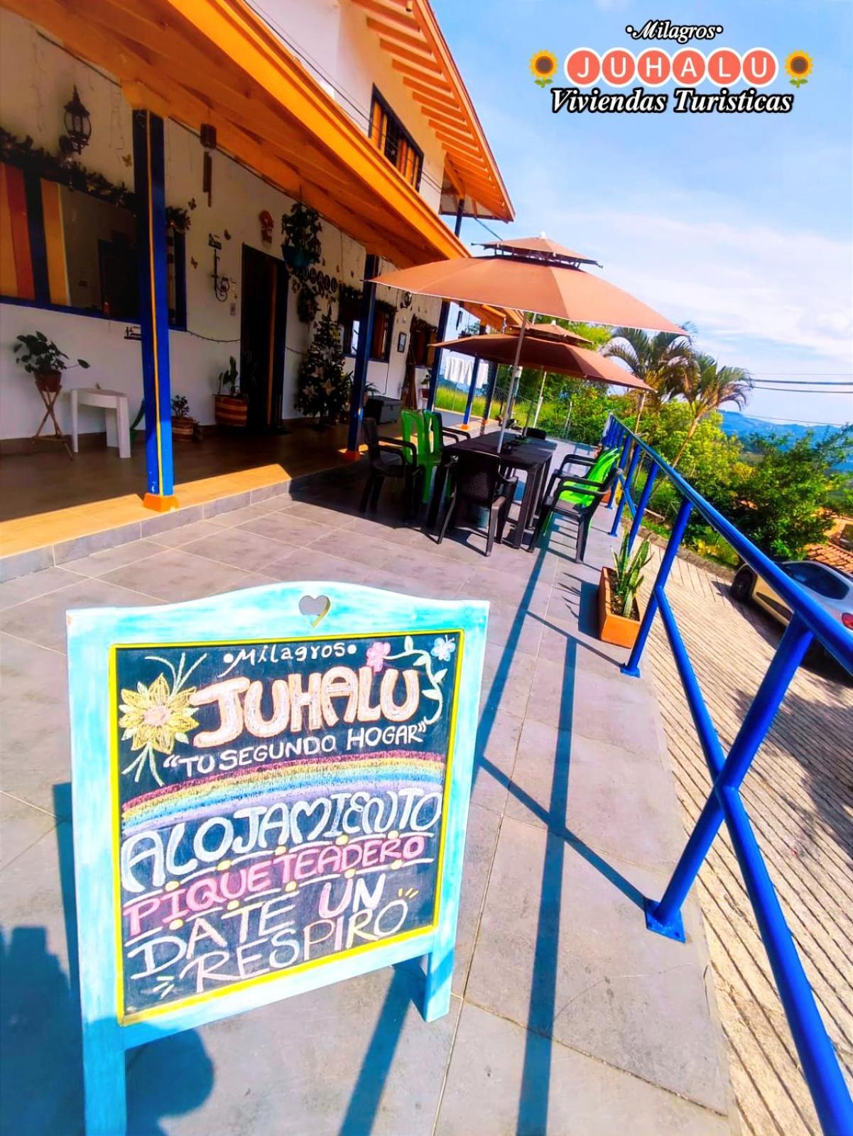 Hotel ᒍᑌᕼᗩᒪᑌ à Jericoc  Extérieur photo